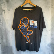 Load image into Gallery viewer, Taz Cleveland Cavaliers T-Shirt (XL)
