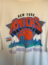 Load image into Gallery viewer, New York Knicks 1993 NBA Playoffs T-Shirt (XL)
