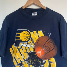Load image into Gallery viewer, Indiana Pacers T-Shirt (M)
