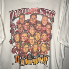 Load image into Gallery viewer, Detroit Redwings Caricature 1997 Stanley Cup Champions T-Shirt (L)
