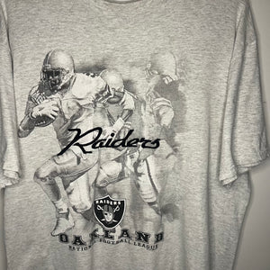 Oakland Raiders Graphic T-Shirt (L)