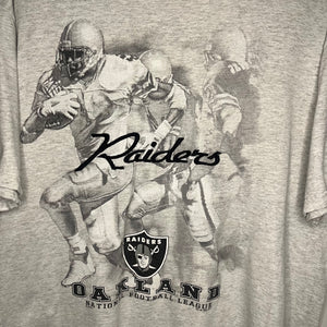 Oakland Raiders Graphic T-Shirt (L)