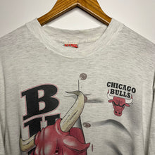 Load image into Gallery viewer, Chicago Bulls &#39;Breakthrough&#39; T-Shirt (L/XL)
