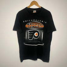 Load image into Gallery viewer, Philadelphia Flyers Logo T-Shirt (M/L)
