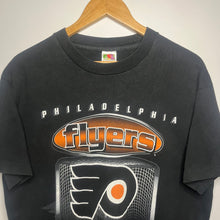Load image into Gallery viewer, Philadelphia Flyers Logo T-Shirt (M/L)
