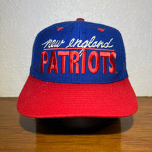 Load image into Gallery viewer, New England Patriots Snapback
