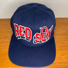 Load image into Gallery viewer, Boston Red Sox G Cap Wave Snapback
