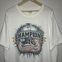 Load image into Gallery viewer, New York Yankees 2001 American League Champions T-Shirt (L)
